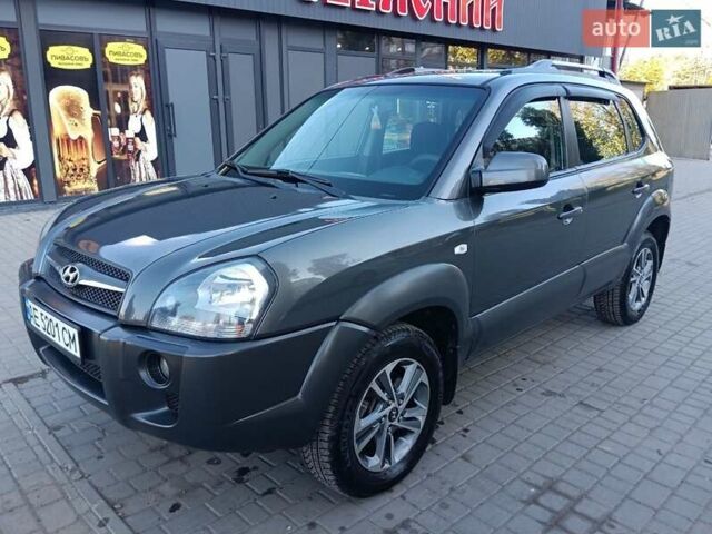 Хендай Туксон, объемом двигателя 2 л и пробегом 216 тыс. км за 8200 $, фото 7 на Automoto.ua