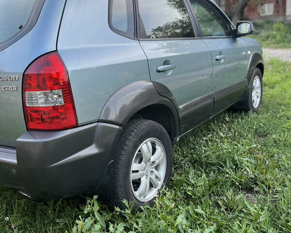 Хендай Туксон, объемом двигателя 0 л и пробегом 315 тыс. км за 7999 $, фото 57 на Automoto.ua