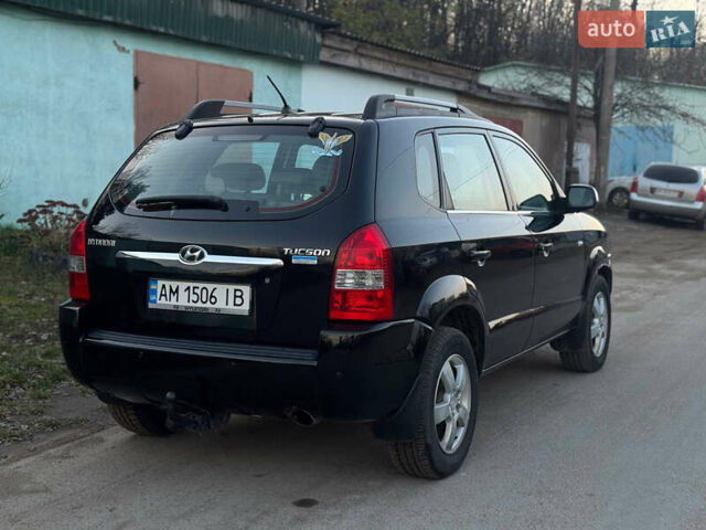 Хендай Туксон, объемом двигателя 2 л и пробегом 360 тыс. км за 6300 $, фото 13 на Automoto.ua