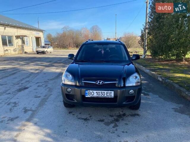 Хендай Туксон, объемом двигателя 1.98 л и пробегом 270 тыс. км за 8650 $, фото 1 на Automoto.ua
