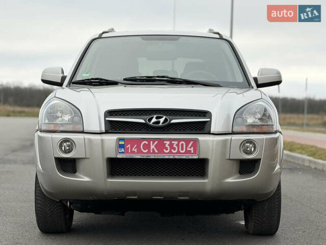 Хендай Туксон, об'ємом двигуна 1.98 л та пробігом 168 тис. км за 8899 $, фото 5 на Automoto.ua