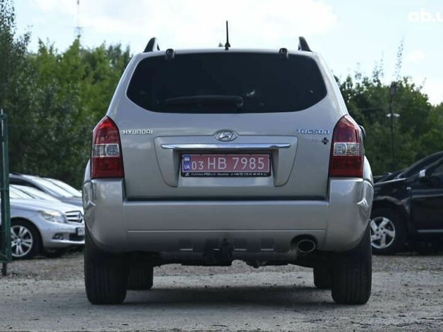 Хендай Туксон, объемом двигателя 2 л и пробегом 201 тыс. км за 8400 $, фото 6 на Automoto.ua