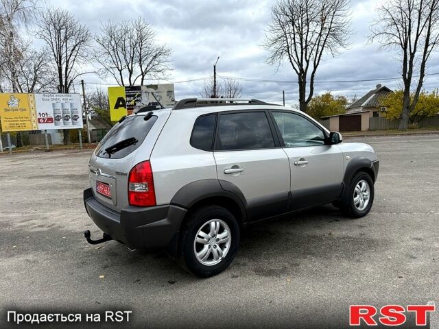 Хендай Туксон, объемом двигателя 2 л и пробегом 213 тыс. км за 8000 $, фото 6 на Automoto.ua