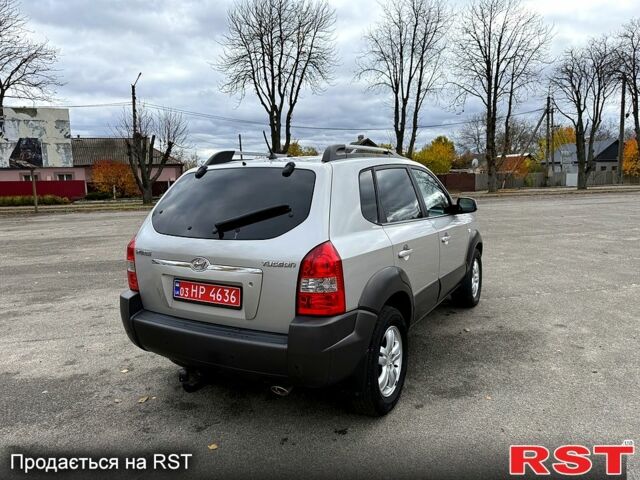 Хендай Туксон, объемом двигателя 2 л и пробегом 213 тыс. км за 8000 $, фото 4 на Automoto.ua