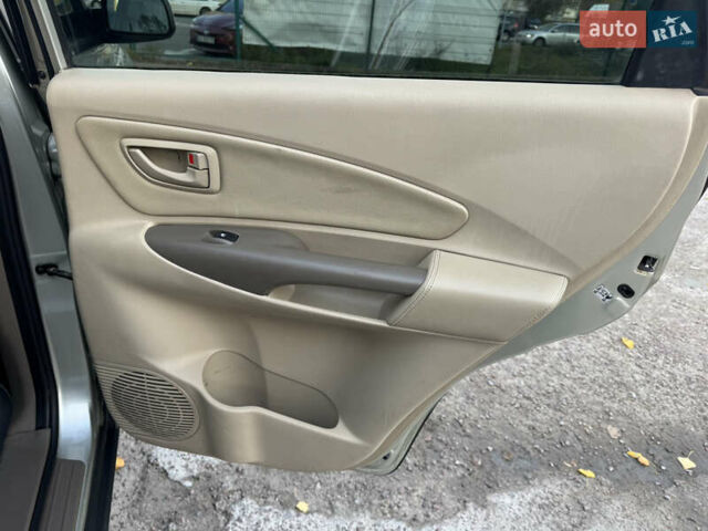 Хендай Туксон, объемом двигателя 2 л и пробегом 163 тыс. км за 8300 $, фото 12 на Automoto.ua