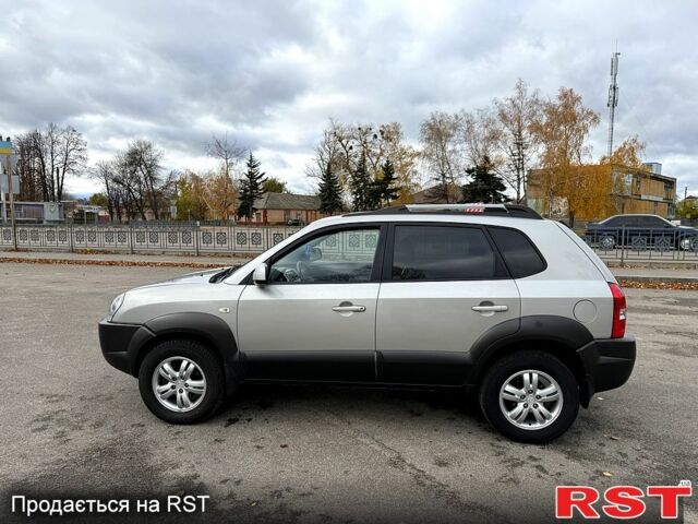 Хендай Туксон, объемом двигателя 2 л и пробегом 213 тыс. км за 8000 $, фото 5 на Automoto.ua