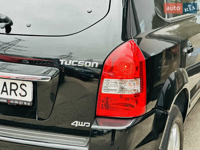 Хендай Туксон, объемом двигателя 2 л и пробегом 190 тыс. км за 8900 $, фото 5 на Automoto.ua