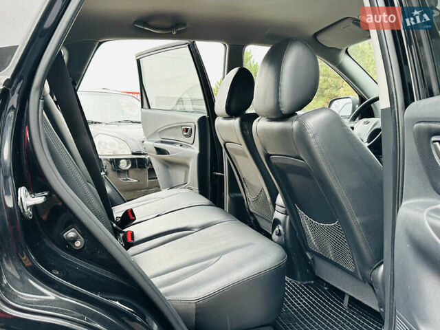 Хендай Туксон, объемом двигателя 2 л и пробегом 190 тыс. км за 8900 $, фото 19 на Automoto.ua