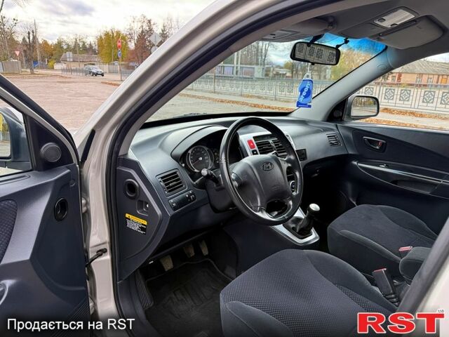 Хендай Туксон, объемом двигателя 2 л и пробегом 213 тыс. км за 8000 $, фото 11 на Automoto.ua