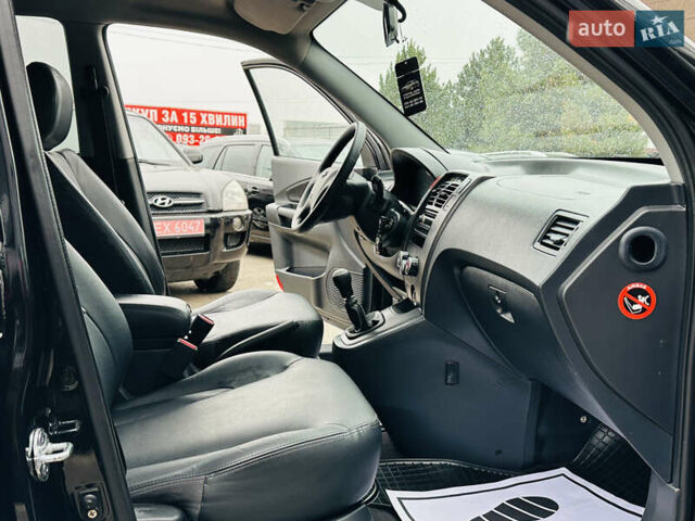 Хендай Туксон, объемом двигателя 2 л и пробегом 190 тыс. км за 8900 $, фото 30 на Automoto.ua