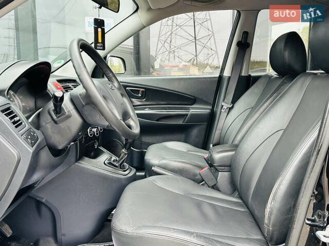 Хендай Туксон, объемом двигателя 2 л и пробегом 190 тыс. км за 8900 $, фото 16 на Automoto.ua
