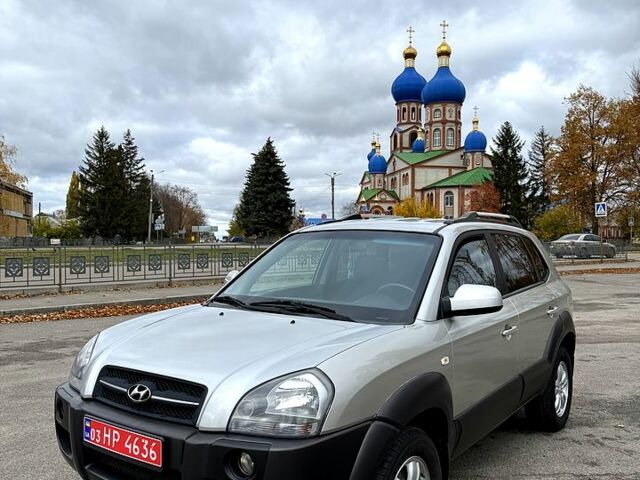 Хендай Туксон, объемом двигателя 2 л и пробегом 213 тыс. км за 8000 $, фото 1 на Automoto.ua