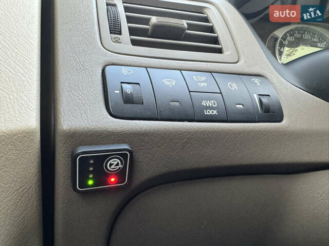 Хендай Туксон, объемом двигателя 2 л и пробегом 163 тыс. км за 8300 $, фото 19 на Automoto.ua