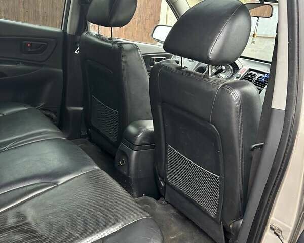 Хендай Туксон, объемом двигателя 2.7 л и пробегом 219 тыс. км за 8200 $, фото 4 на Automoto.ua