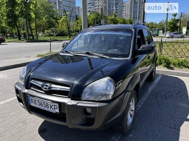 Хендай Туксон, об'ємом двигуна 2 л та пробігом 207 тис. км за 8800 $, фото 3 на Automoto.ua