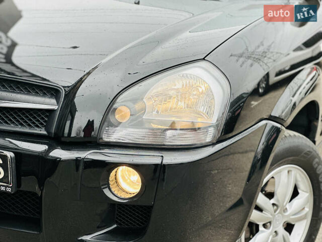 Хендай Туксон, объемом двигателя 2 л и пробегом 190 тыс. км за 8900 $, фото 2 на Automoto.ua
