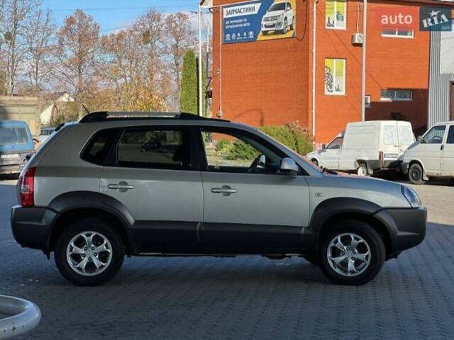 Хендай Туксон, объемом двигателя 0 л и пробегом 166 тыс. км за 8999 $, фото 2 на Automoto.ua