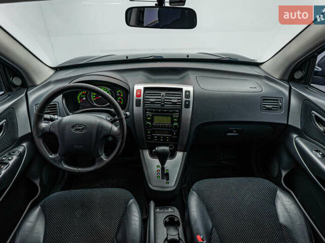 Хендай Туксон, объемом двигателя 2 л и пробегом 209 тыс. км за 9839 $, фото 9 на Automoto.ua