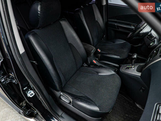 Хендай Туксон, объемом двигателя 2 л и пробегом 209 тыс. км за 9839 $, фото 14 на Automoto.ua