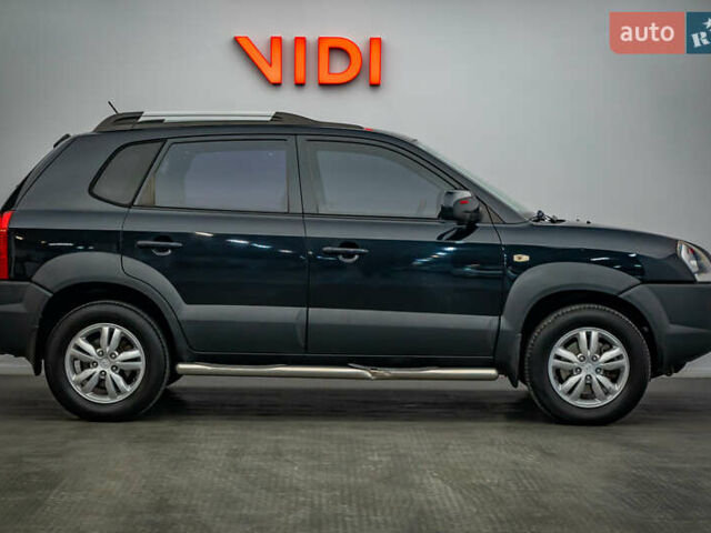 Хендай Туксон, объемом двигателя 2 л и пробегом 209 тыс. км за 9839 $, фото 3 на Automoto.ua
