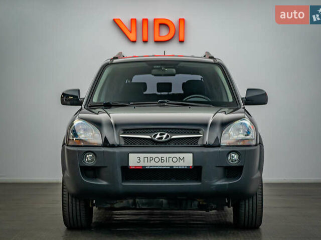Хендай Туксон, объемом двигателя 2 л и пробегом 209 тыс. км за 9839 $, фото 4 на Automoto.ua