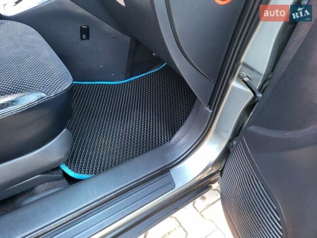 Хендай Туксон, объемом двигателя 2 л и пробегом 213 тыс. км за 10400 $, фото 89 на Automoto.ua