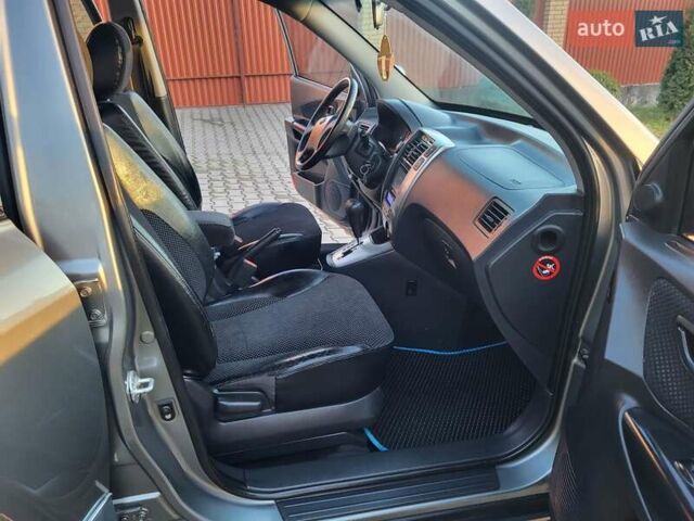 Хендай Туксон, объемом двигателя 2 л и пробегом 213 тыс. км за 10400 $, фото 87 на Automoto.ua