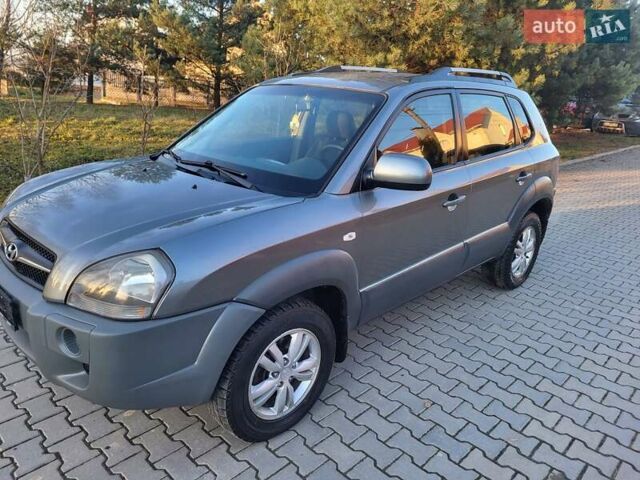 Хендай Туксон, объемом двигателя 2 л и пробегом 213 тыс. км за 10400 $, фото 30 на Automoto.ua