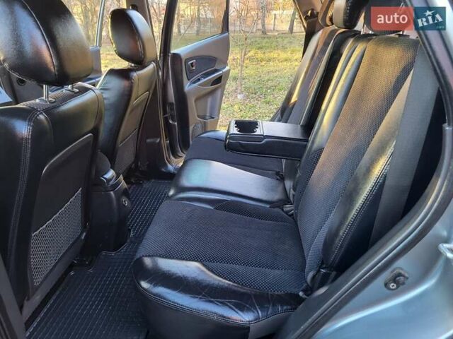 Хендай Туксон, объемом двигателя 2 л и пробегом 213 тыс. км за 10400 $, фото 69 на Automoto.ua