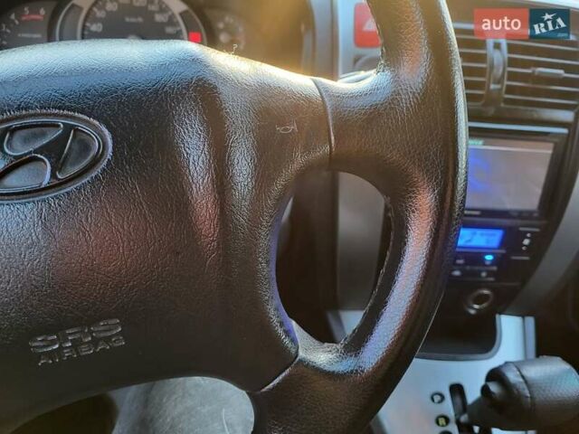 Хендай Туксон, объемом двигателя 2 л и пробегом 213 тыс. км за 10400 $, фото 103 на Automoto.ua
