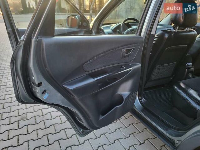 Хендай Туксон, объемом двигателя 2 л и пробегом 213 тыс. км за 10400 $, фото 66 на Automoto.ua