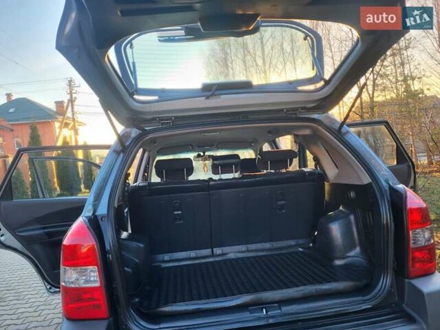 Хендай Туксон, объемом двигателя 2 л и пробегом 213 тыс. км за 10400 $, фото 61 на Automoto.ua