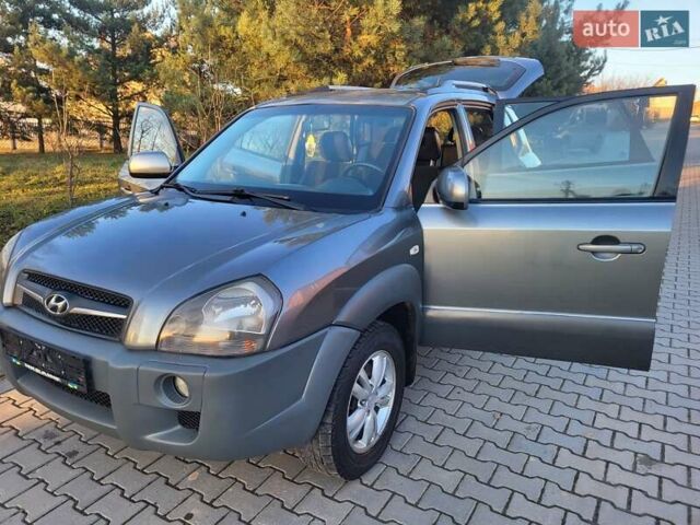 Хендай Туксон, объемом двигателя 2 л и пробегом 213 тыс. км за 10400 $, фото 38 на Automoto.ua