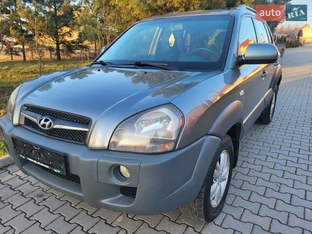 Хендай Туксон, объемом двигателя 2 л и пробегом 213 тыс. км за 10400 $, фото 28 на Automoto.ua