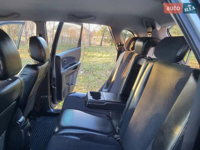 Хендай Туксон, объемом двигателя 2 л и пробегом 213 тыс. км за 10400 $, фото 70 на Automoto.ua