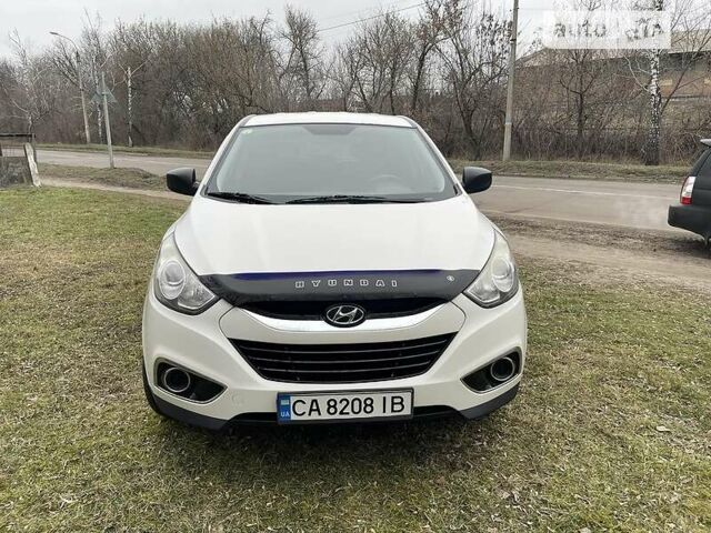 Хендай Туксон, об'ємом двигуна 1.7 л та пробігом 190 тис. км за 13500 $, фото 1 на Automoto.ua