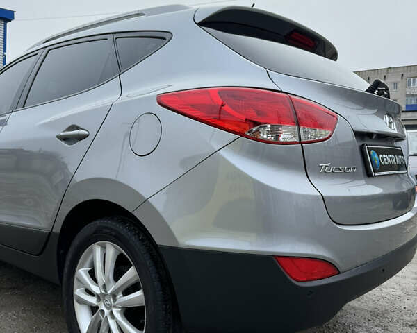 Хендай Туксон, объемом двигателя 2 л и пробегом 187 тыс. км за 14700 $, фото 13 на Automoto.ua