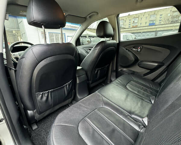 Хендай Туксон, объемом двигателя 2 л и пробегом 187 тыс. км за 14700 $, фото 22 на Automoto.ua