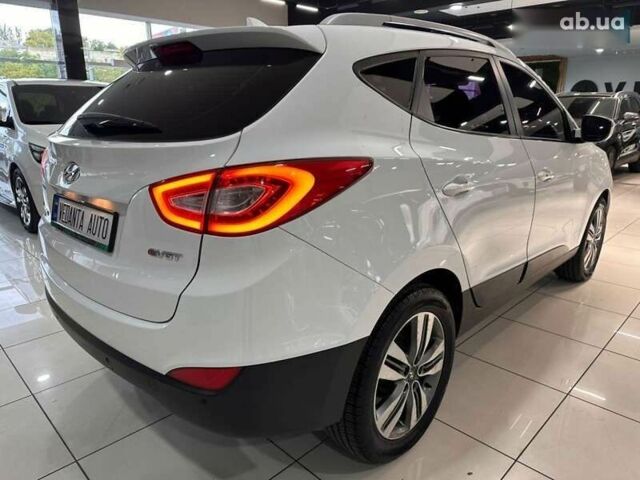 Хендай Туксон, об'ємом двигуна 2 л та пробігом 161 тис. км за 15500 $, фото 5 на Automoto.ua