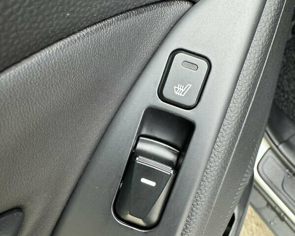 Хендай Туксон, объемом двигателя 2 л и пробегом 187 тыс. км за 14700 $, фото 20 на Automoto.ua