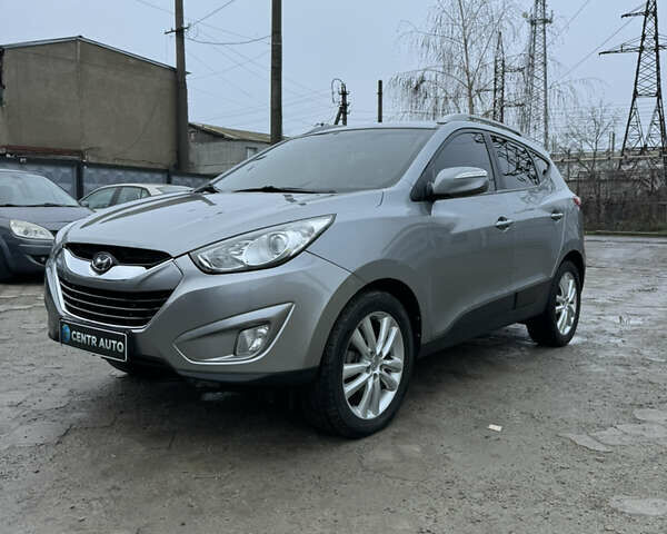 Хендай Туксон, объемом двигателя 2 л и пробегом 187 тыс. км за 14700 $, фото 1 на Automoto.ua