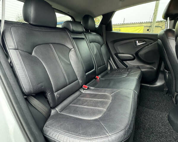 Хендай Туксон, объемом двигателя 2 л и пробегом 187 тыс. км за 14700 $, фото 32 на Automoto.ua