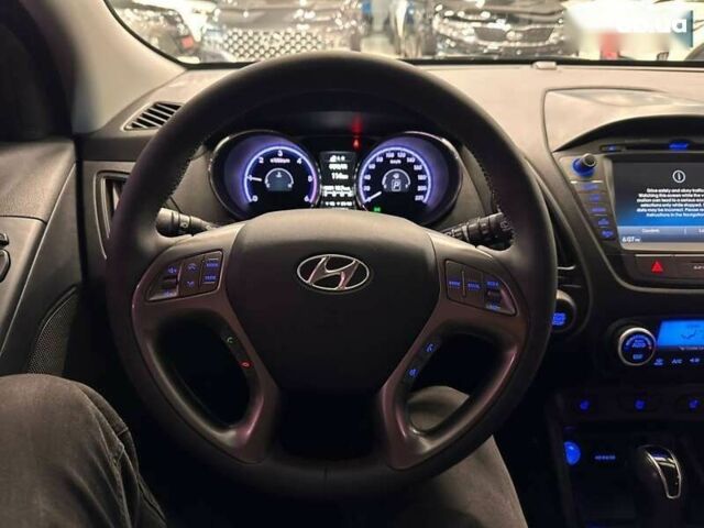 Хендай Туксон, об'ємом двигуна 2 л та пробігом 161 тис. км за 15500 $, фото 12 на Automoto.ua