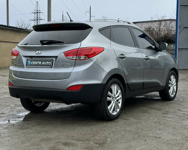 Хендай Туксон, объемом двигателя 2 л и пробегом 187 тыс. км за 14700 $, фото 4 на Automoto.ua