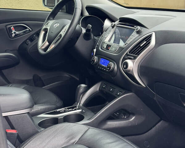 Хендай Туксон, объемом двигателя 2 л и пробегом 187 тыс. км за 14700 $, фото 29 на Automoto.ua