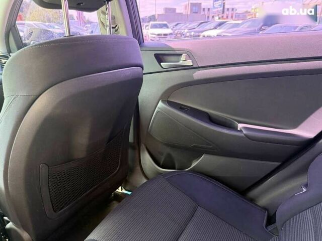Хендай Туксон, об'ємом двигуна 1.7 л та пробігом 229 тис. км за 14900 $, фото 15 на Automoto.ua