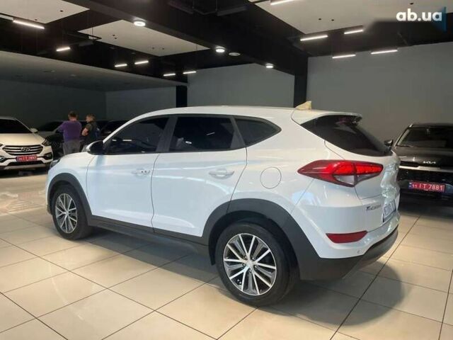 Хендай Туксон, объемом двигателя 2 л и пробегом 152 тыс. км за 18800 $, фото 5 на Automoto.ua