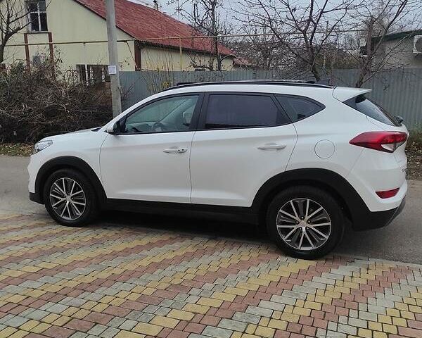 Хендай Туксон, об'ємом двигуна 2 л та пробігом 181 тис. км за 19100 $, фото 4 на Automoto.ua