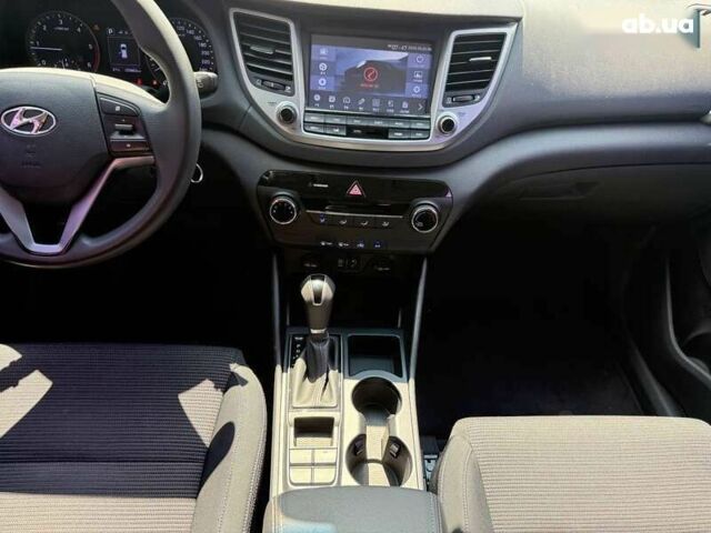 Хендай Туксон, об'ємом двигуна 1.7 л та пробігом 229 тис. км за 14900 $, фото 19 на Automoto.ua
