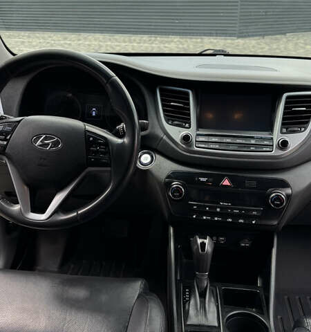 Хендай Туксон, объемом двигателя 1.6 л и пробегом 100 тыс. км за 16900 $, фото 7 на Automoto.ua